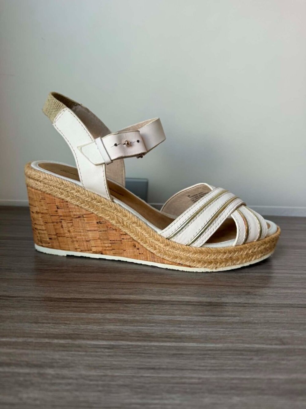 Tommy Bahama Naira Wedge Sandals Size 9 $150 - Picture 5 of 14